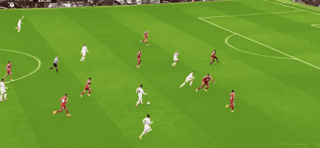 姆贝莫马奎尔进球_英超利物浦曼联双红会比分_英超-加克波破门萨拉赫点射 利物浦2-2曼联