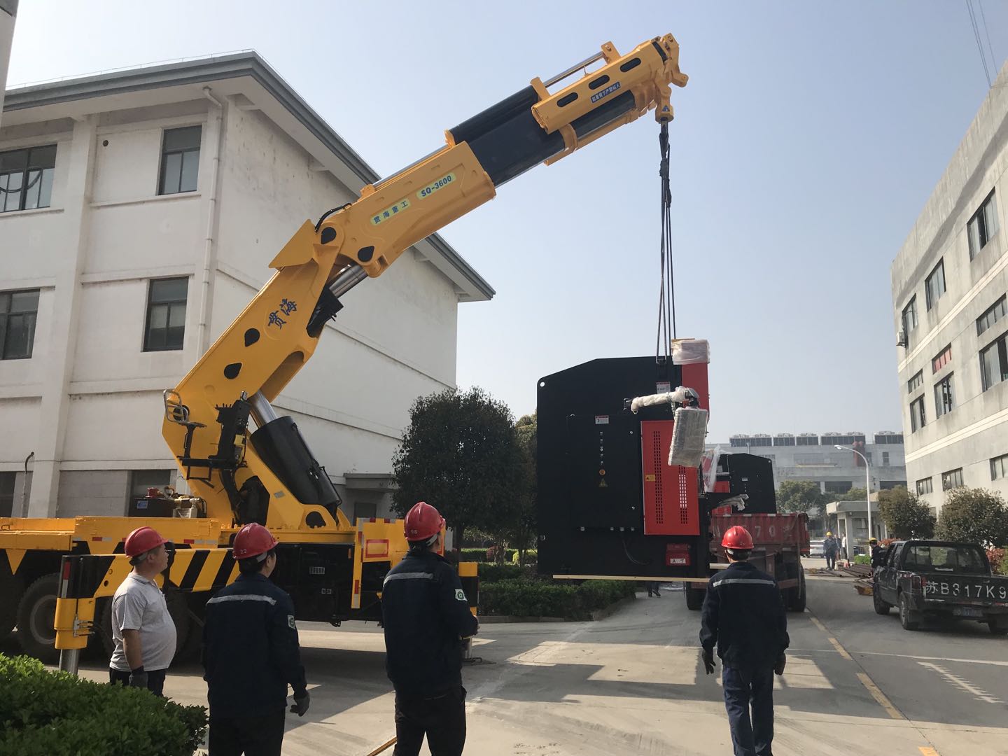 一鼎吊装搬运公司 工厂设备搬迁