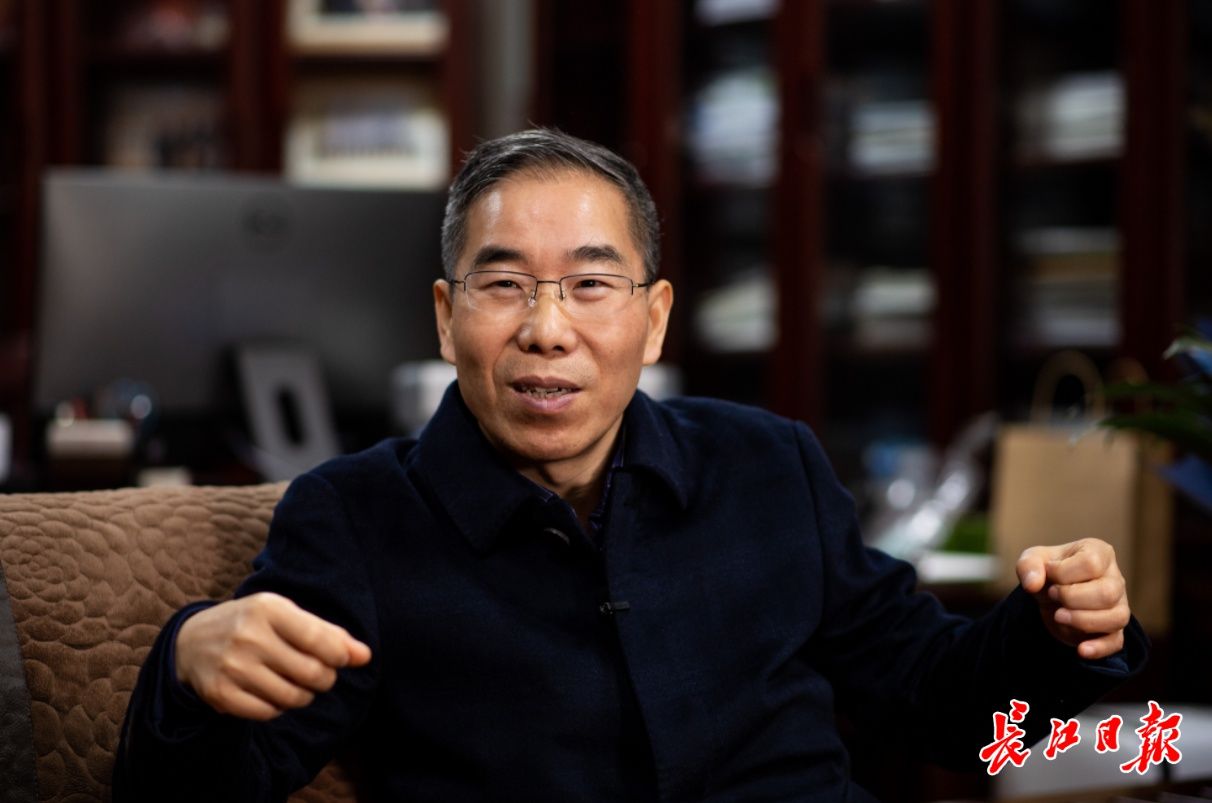 院士徐卫林:将纺织技术送上太空|长江日报2021年度封面人物