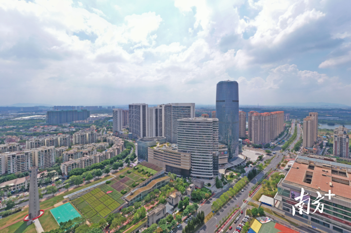 狮山镇常住人口接近百万,位居佛山镇街之首.南方日报记者 戴嘉信 摄