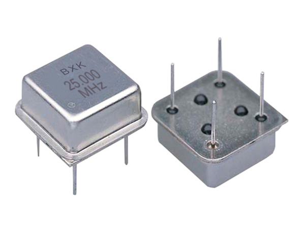 从石英晶体到温度补偿:深入理解晶体振荡器的类型和应用