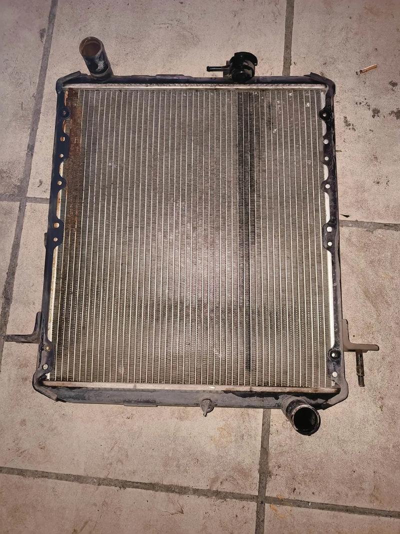 重汽豪沃副水箱反水的原因是什么?