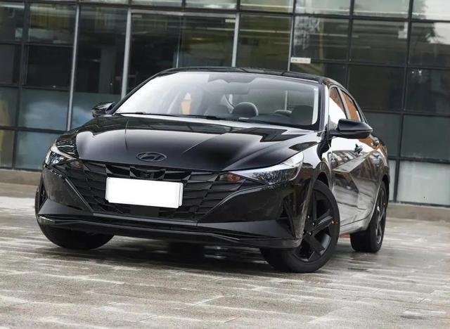 第8代现代伊兰特实拍!轿跑造型 黑武士套件,新增1.5t引擎