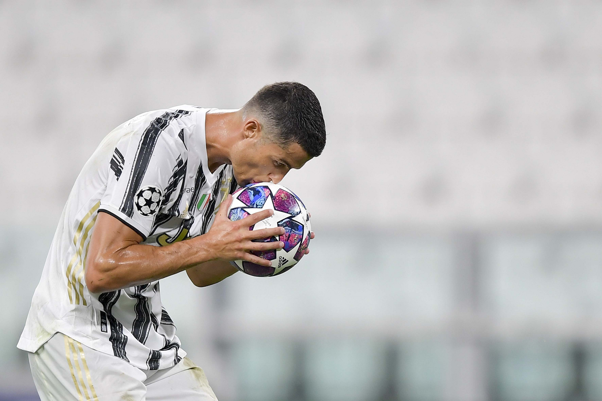 c罗尤文数据:134场造123球,2夺意甲冠军 1次金靴