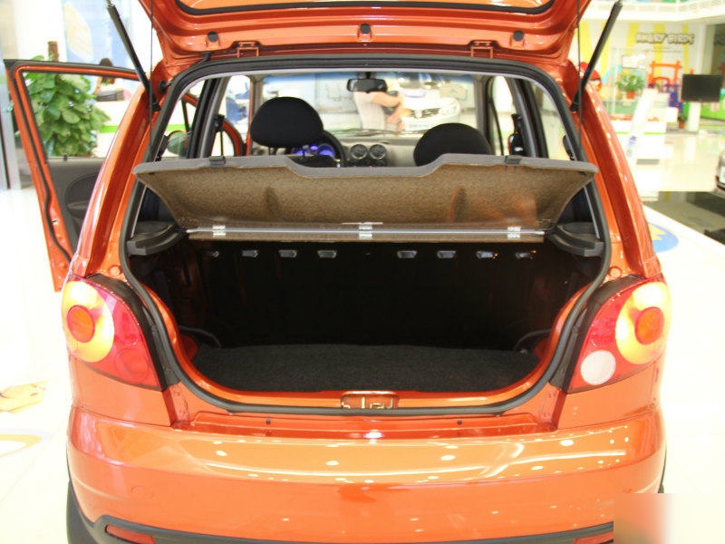 乐驰后备箱尺寸大小