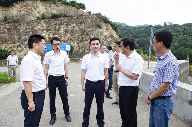 金进富在督查防汛防台工作时强调 打好防汛防台硬仗 筑牢群众安全防线