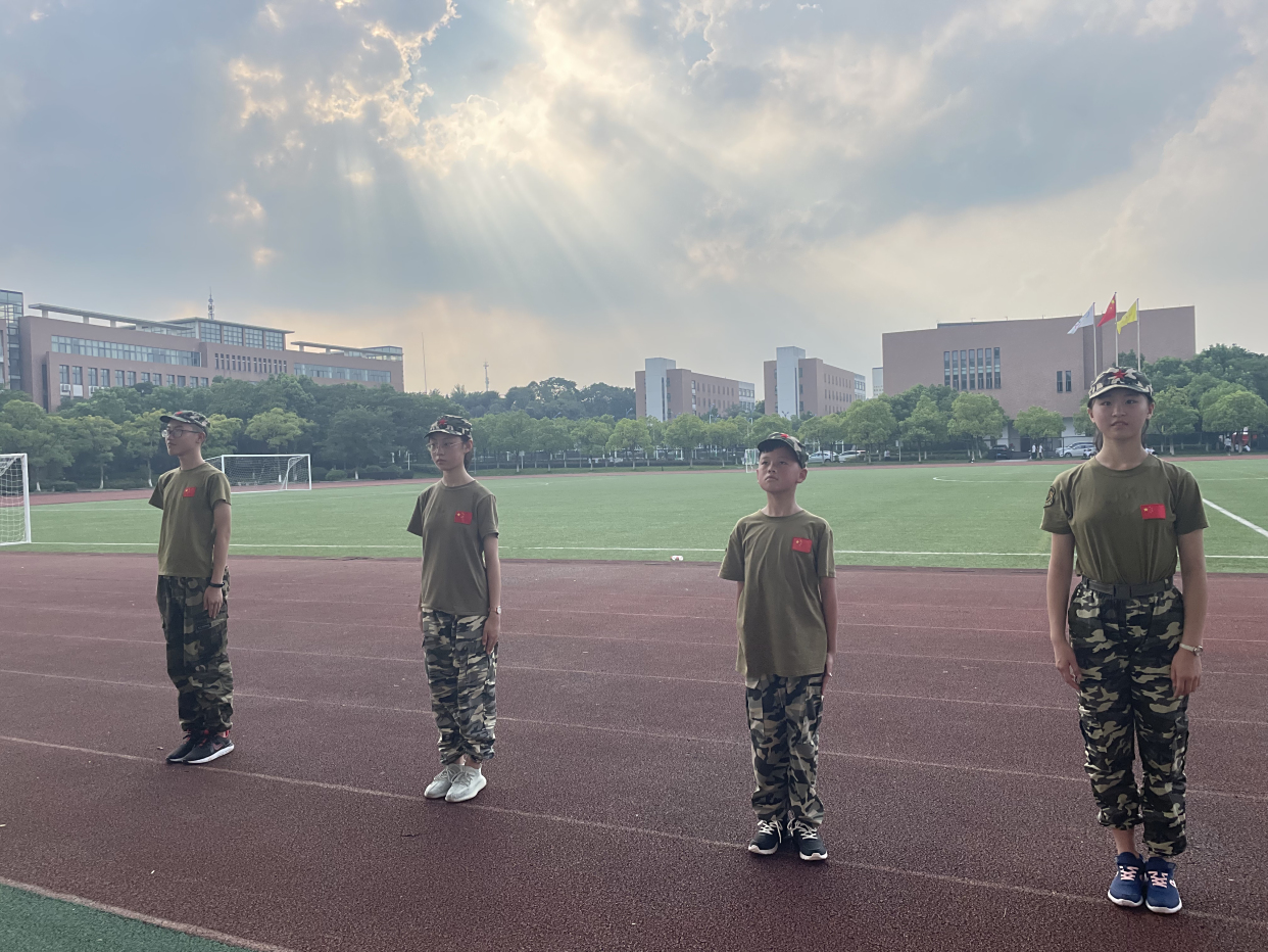 开启了不起征程,浙江长兴龙山中学这样开展国防教育活动