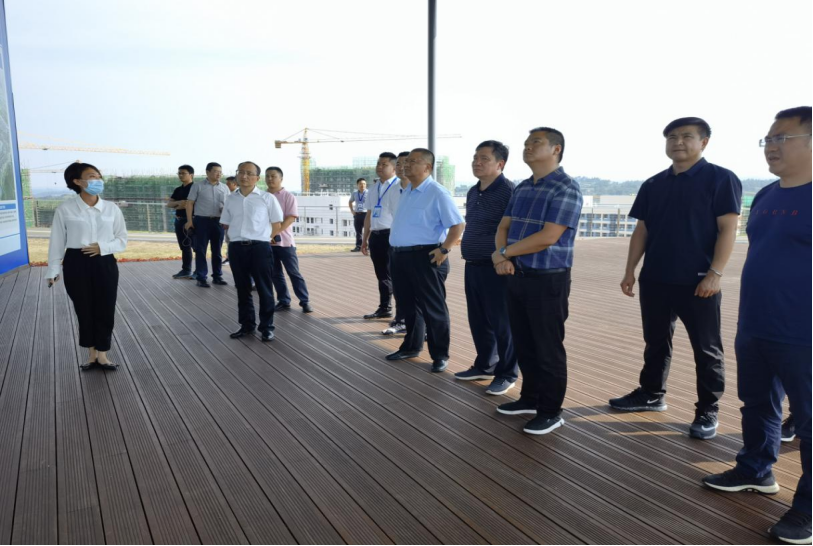 省工业和信息化厅副厅长保建彬带队到昭通调研园区及产业发展