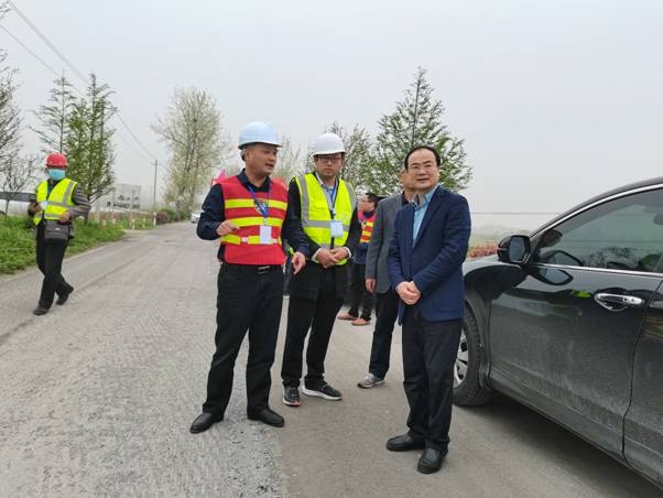 沈永平局长调研干线公路维修项目