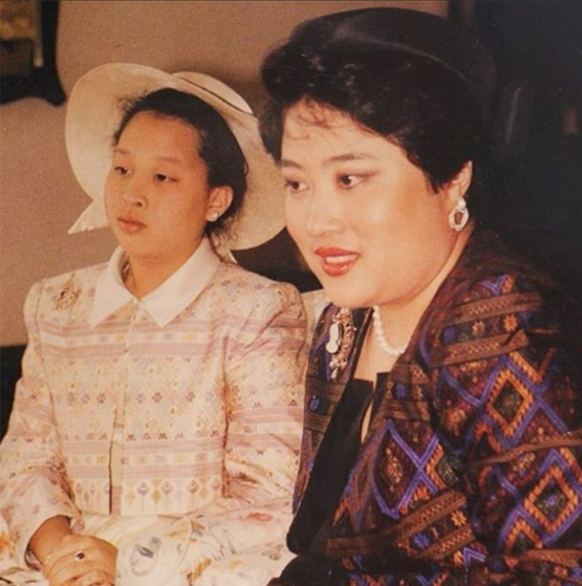 泰王前妻颂妃霸气登王室海报,苏提达愁眉不展,后宫迎来洗牌?