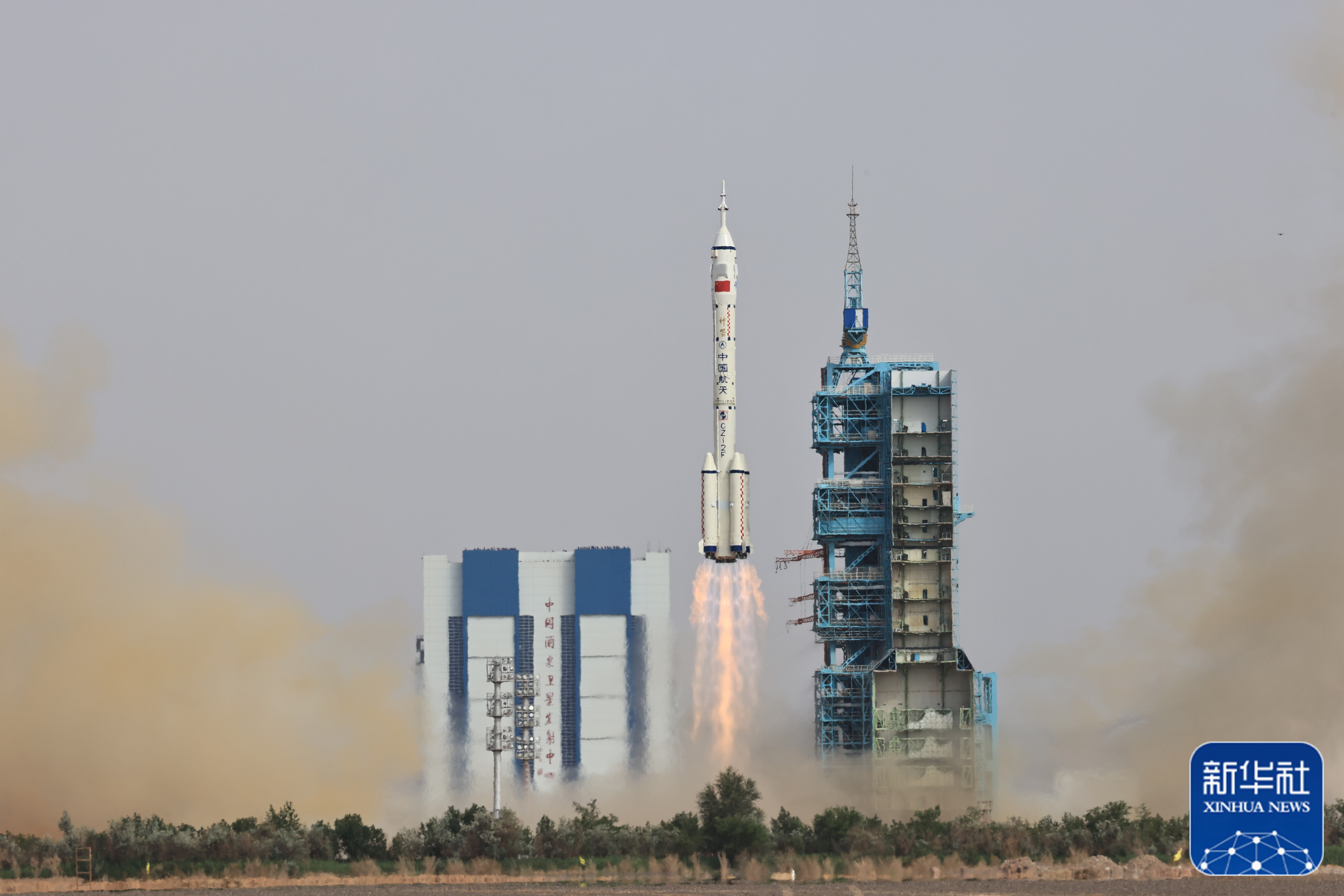 神舟十六号载人飞船发射取得圆满成功 中国空间站全面建成后首次载人