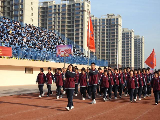 曲周一中昨日举行2022年秋季运动会