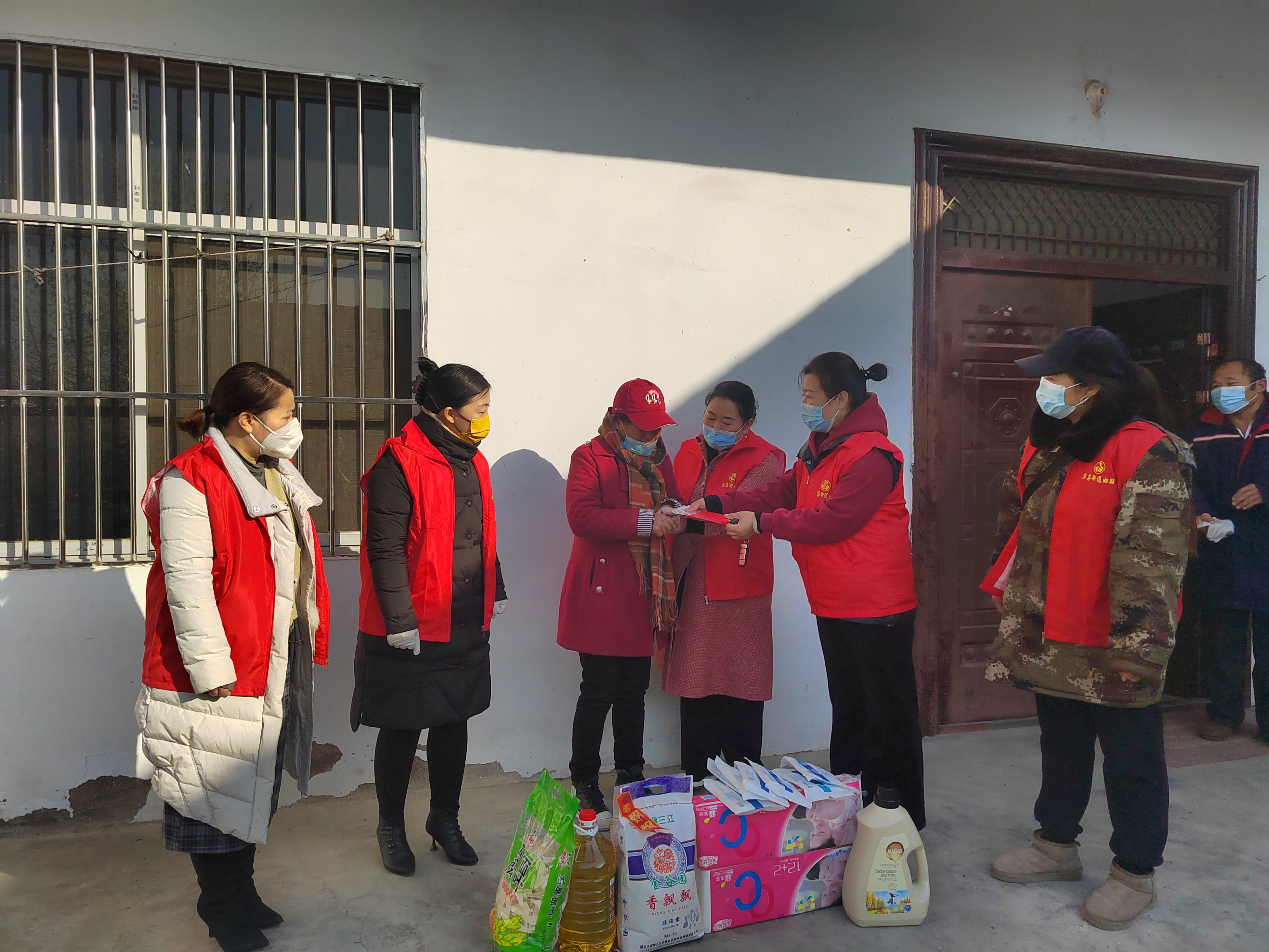 永城市演集街道妇联:冬日送温暖 真情暖人心