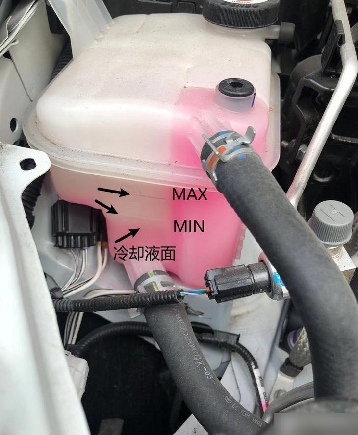 标致5008防冻液怎么加,标致5008防冻液液位检查