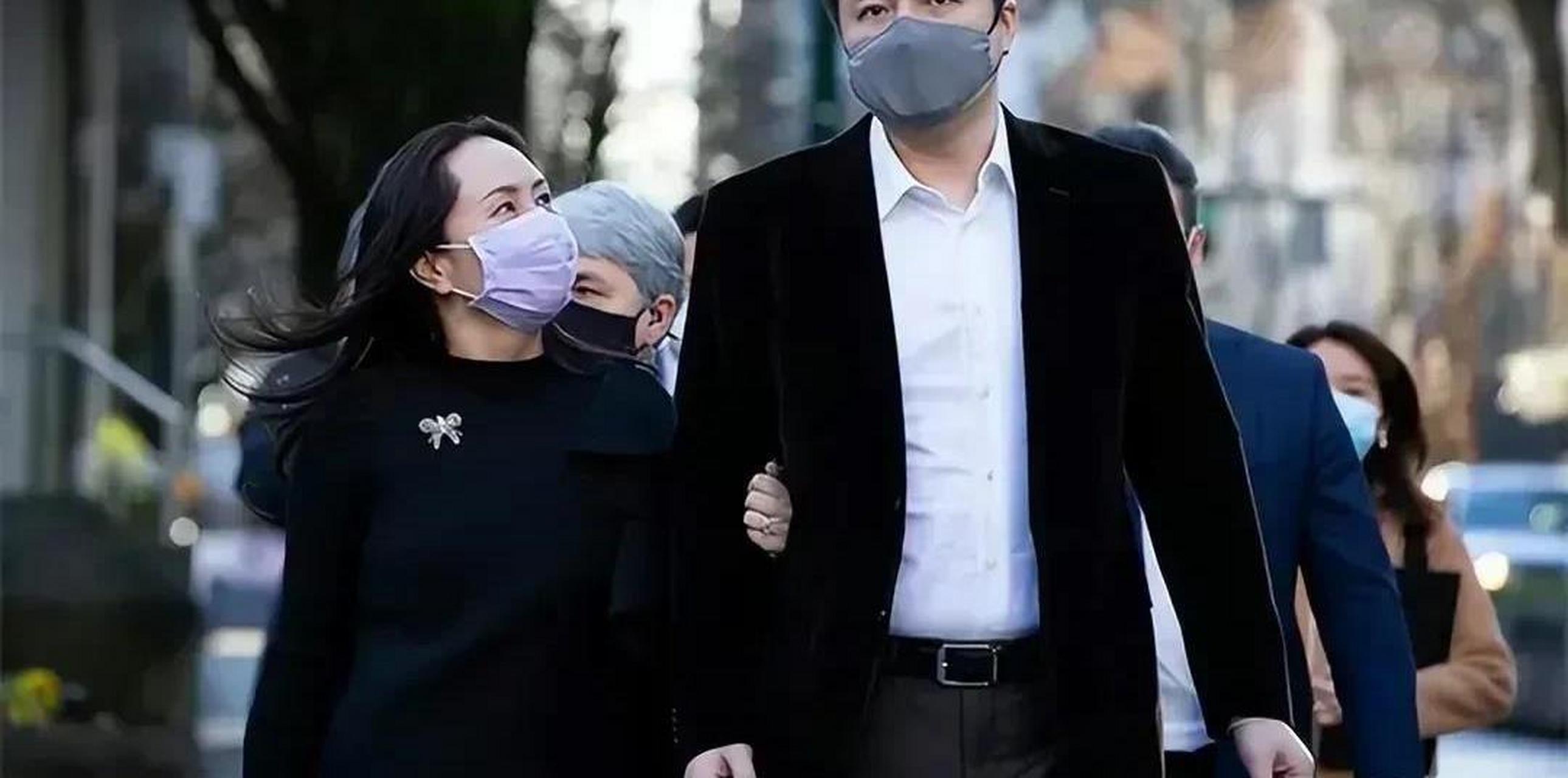孟晚舟第二次婚姻有四个孩子.第一次婚姻所生的三个孩子.