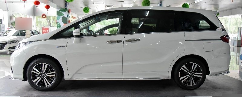 奥德赛自动门贴贴在什么位置