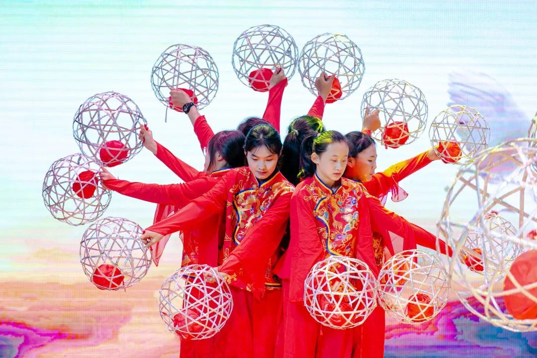 传统"滚灯"结合3d打印,这所学校的非遗传统课程玩出了新花样