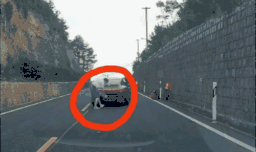 WSBK碾压夺冠！张雪820RR三缸黑科技，如何让杜卡迪雅马哈破防？-有驾