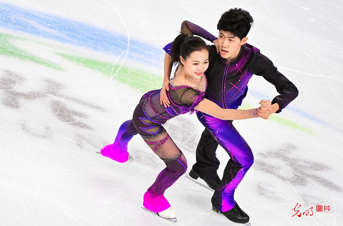 第十四届全国冬季运动会花样滑冰比赛开赛