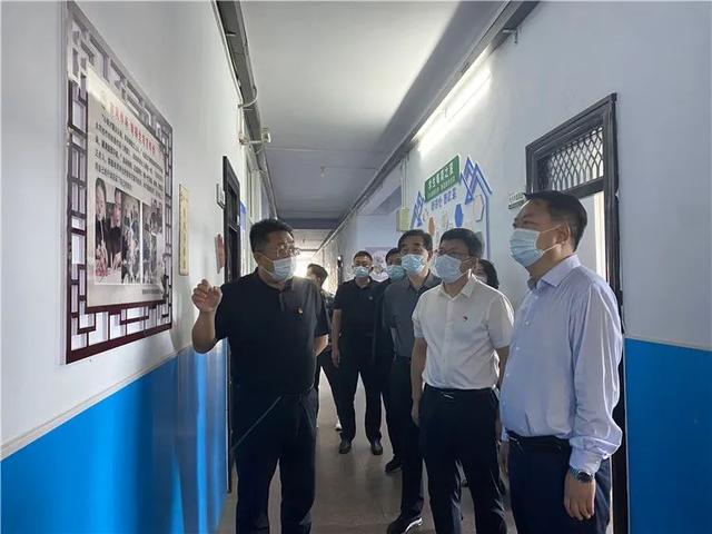 雷刚同志到垣曲初中调研清廉学校创建工作