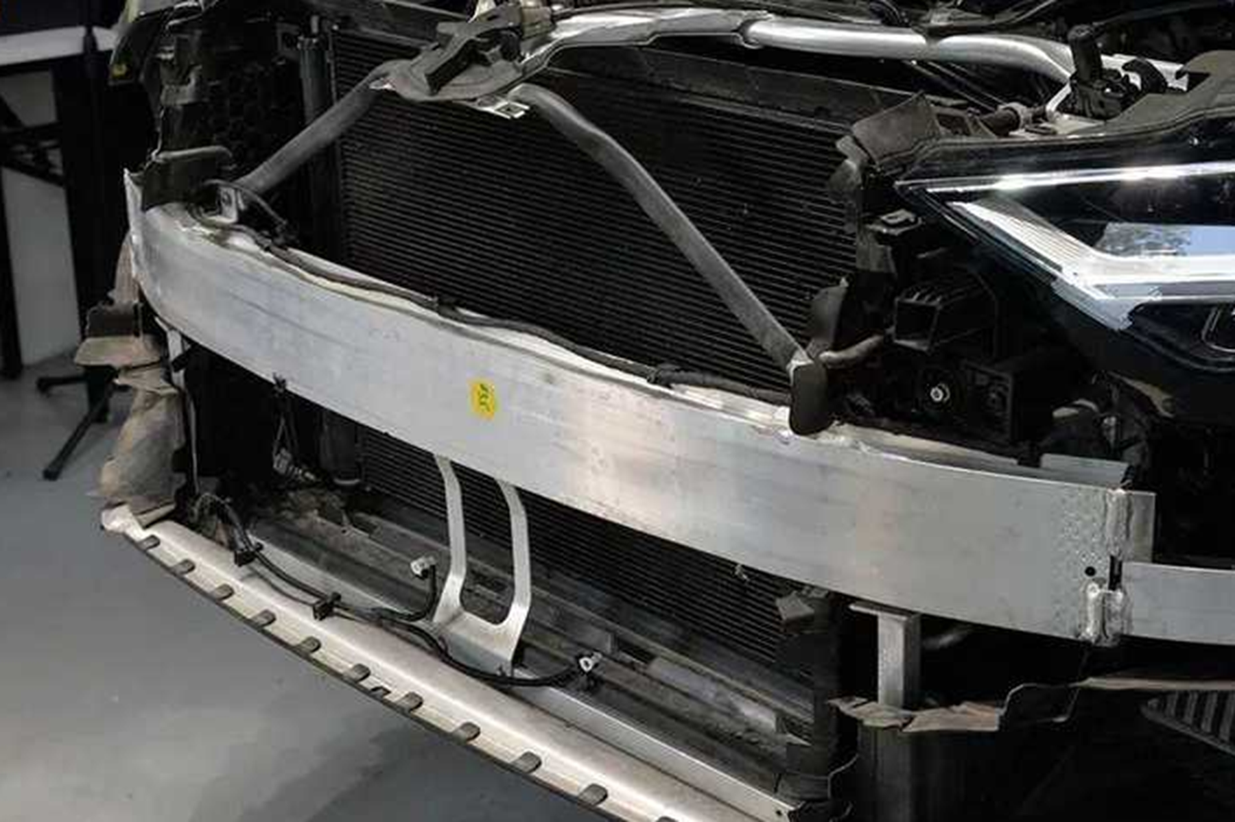 后防撞梁更换过的车还能要吗?防撞梁有什么作用?