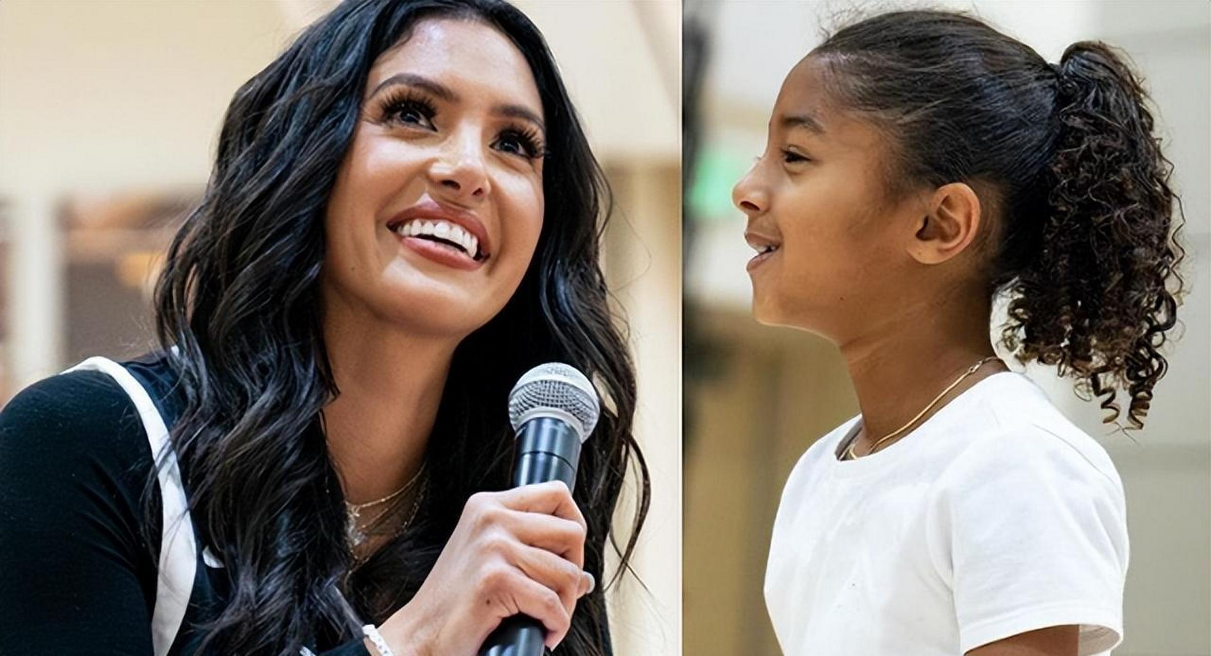 科比遗孀瓦妮莎罕见穿球衣,和三女儿比安卡一起参加在usc举办的篮球