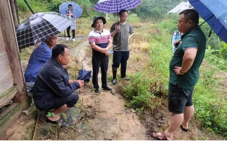 洞口县江口镇:积极开展汛期房屋安全排查 用真心换群众一片安心
