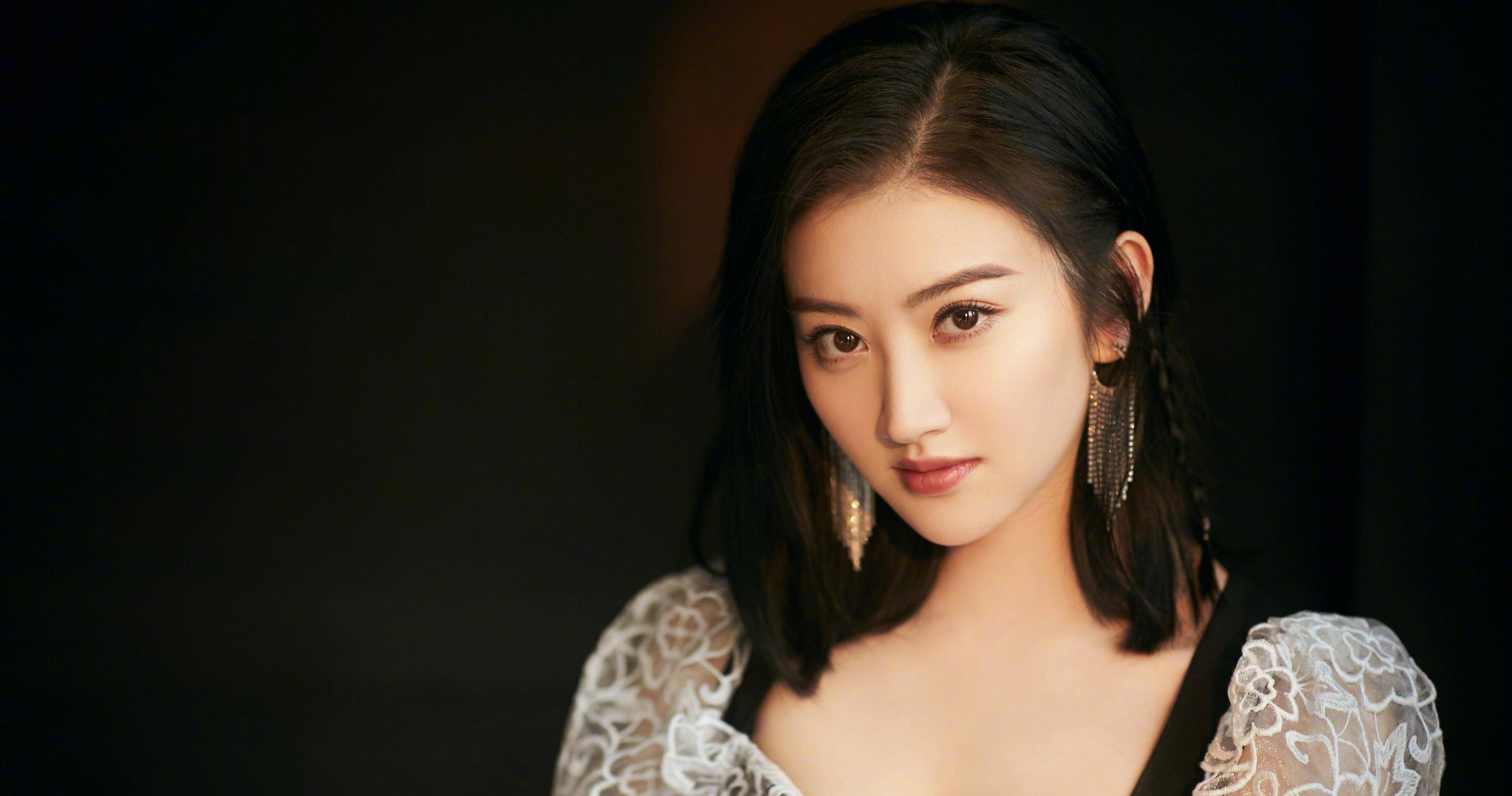 张继科事件出新料,疑似为了还钱他又找上景甜,于正否认借钱传闻