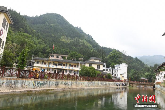 从集体经济“空壳村”到网红景点 广西山区民族村寨实现美丽蝶变