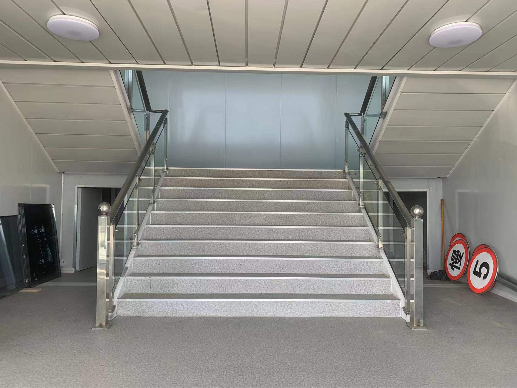 打包箱式活动房楼梯有什么要求「南京长友」