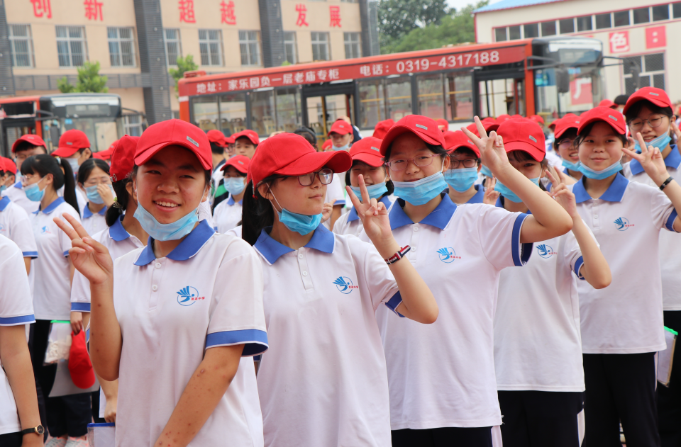 中考路上,我们陪你——平乡县育英学校全程护航学生中考