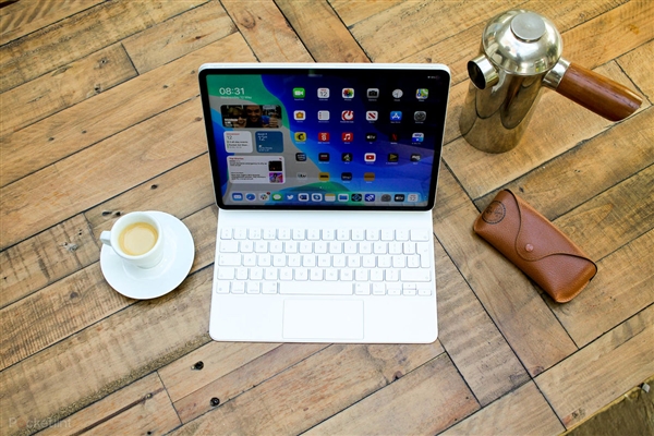 乔布斯打造的iPad遭遇iPhone Ultra和MacBook双线夹击：苹果自家产品左右互搏