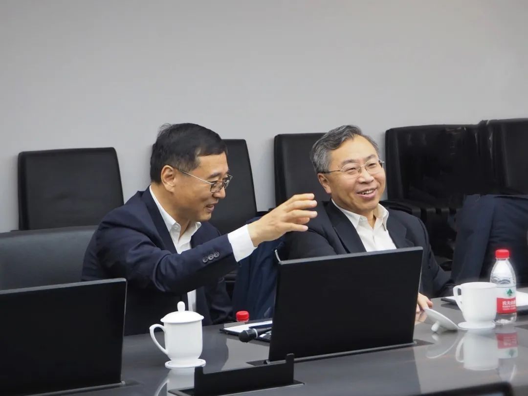 国药集团董事长刘敬桢莅临国控租赁指导调研