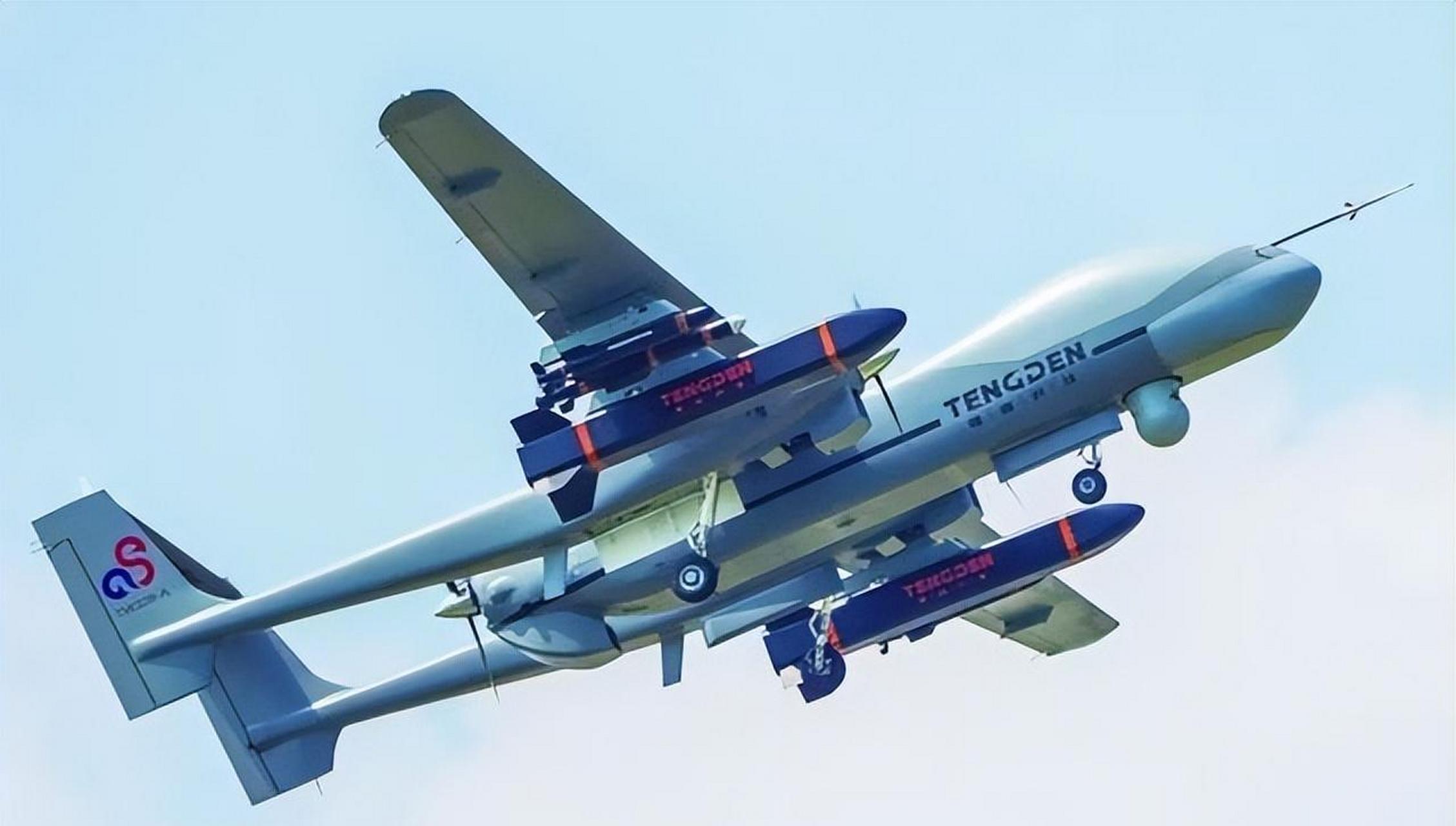 大陆可挂弹"双尾蝎"无人机首次"逆时针"绕台引发岛内关注,前台空军副