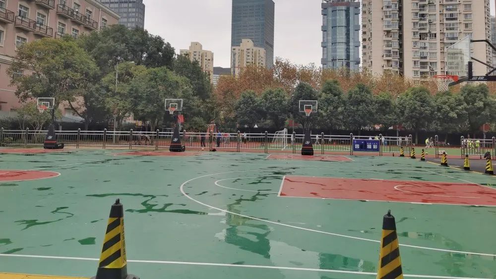 上海市洋泾-菊园实验学校校园小记者摄影实践体验课