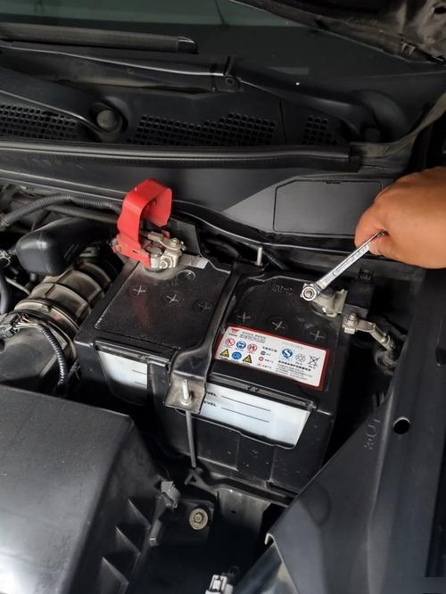 途锐换电瓶要多少钱 大众途锐不带启停换电池要匹配吗多少钱