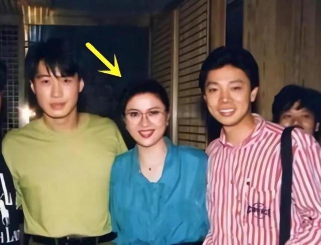 《万紫千红》陈旭然:16岁当主持人,30岁离奇去世轰动一时!