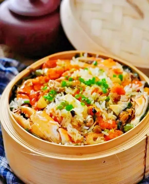 八宝鲟饭是福州的传统名食,也是闽菜的代表菜之一