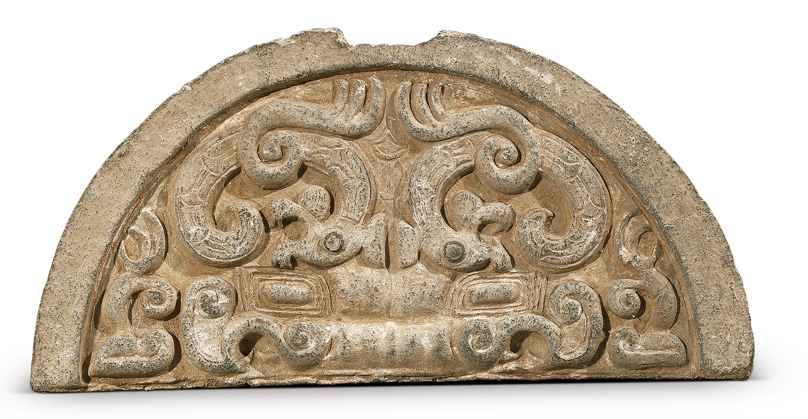 战国 燕 双龙背项饕餮纹大瓦当