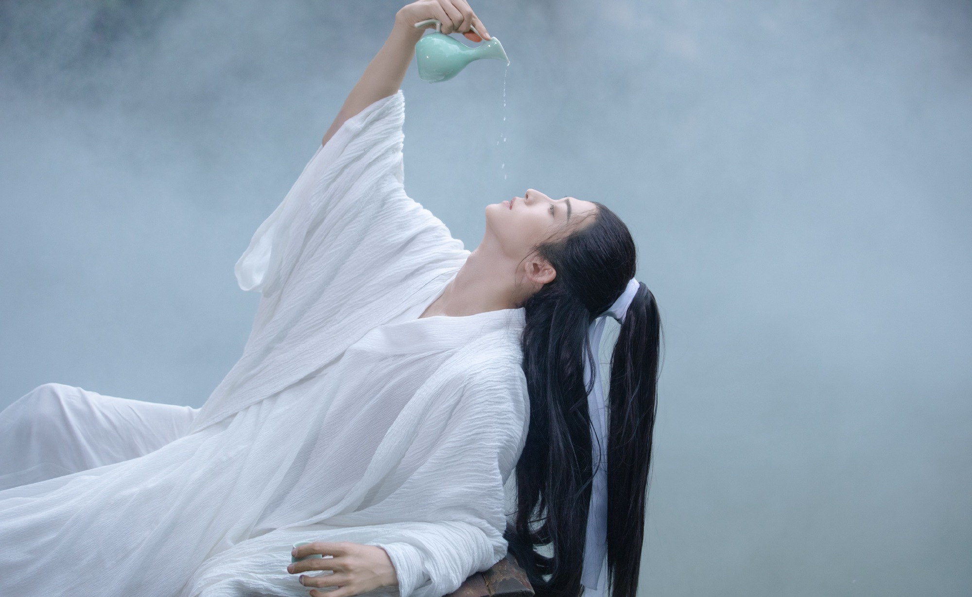 刘宇的气质太棒了,穿上汉服潇洒又帅气,网友:像极了魏无羡!