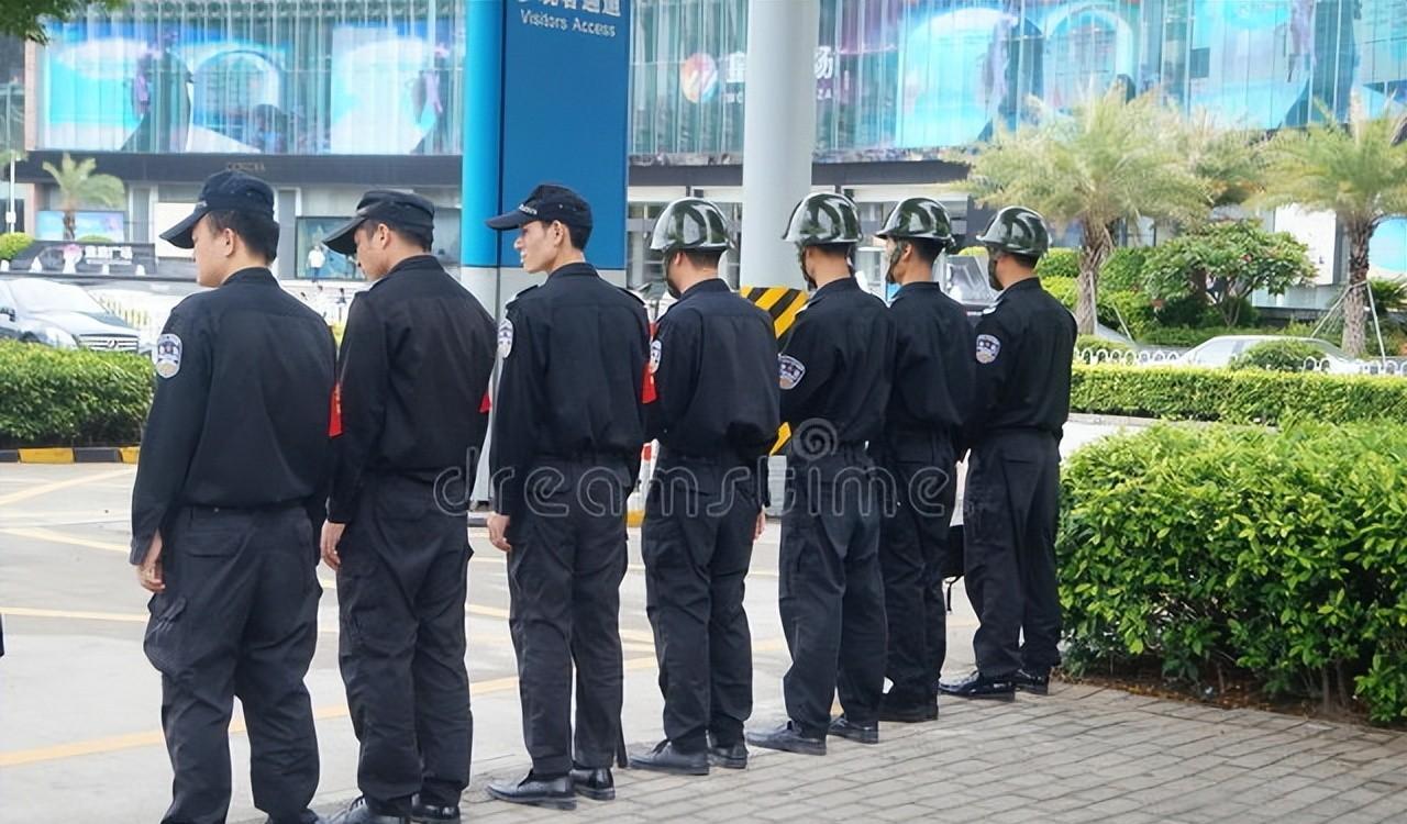 大连虎豹邹显卫女狱警图片