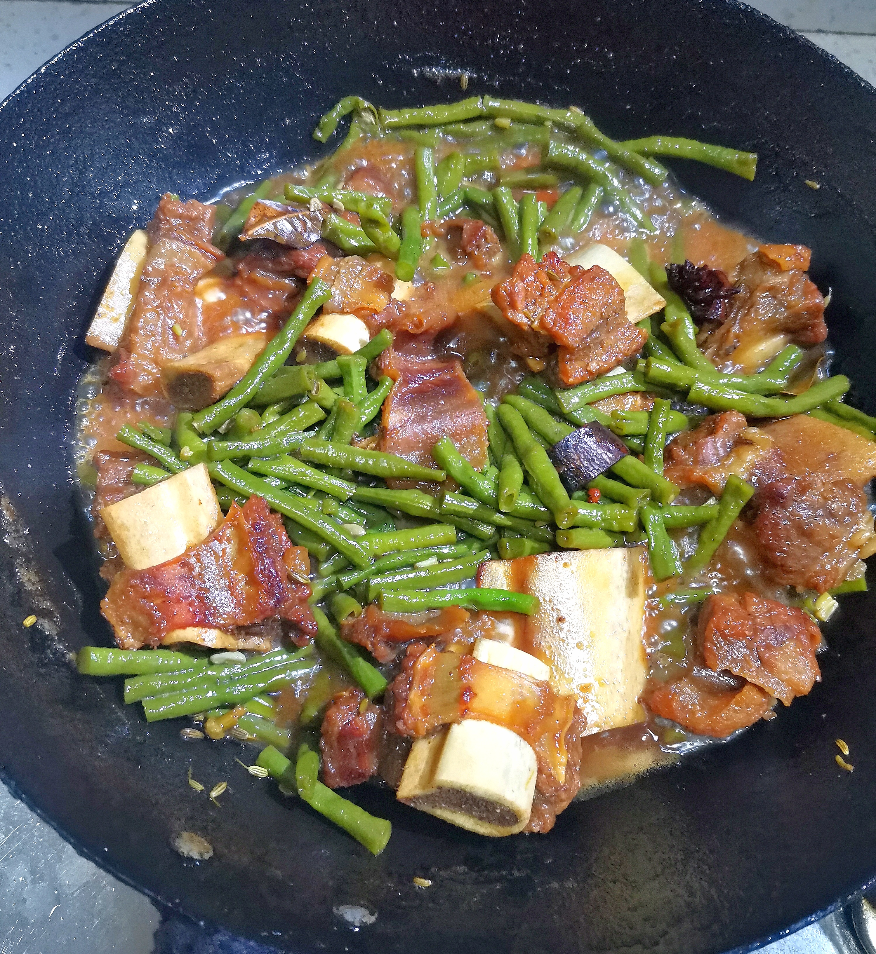 美味推荐:牛排骨豆角焖面