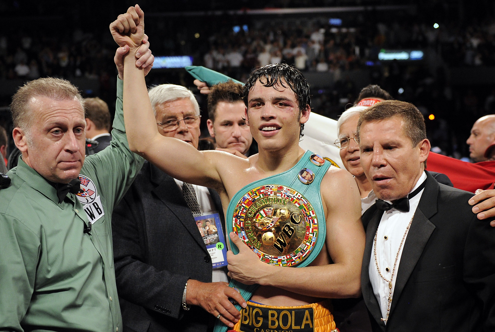 老查维兹将于9月25日重返拳台,对阵前五个级别的世界拳王阿尔斯