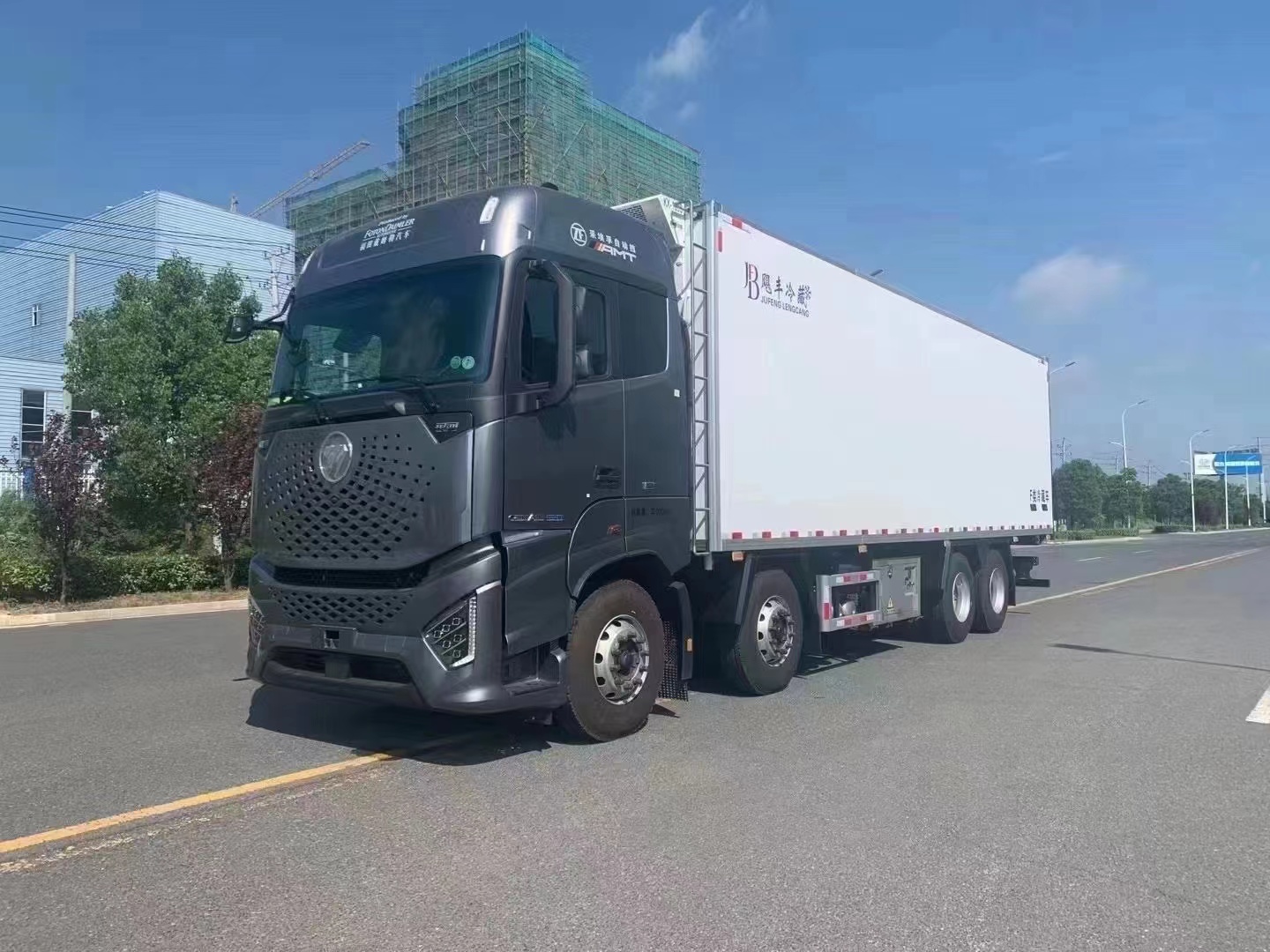 9.6米福田银河冷藏车 图片配置 自动挡冷藏车