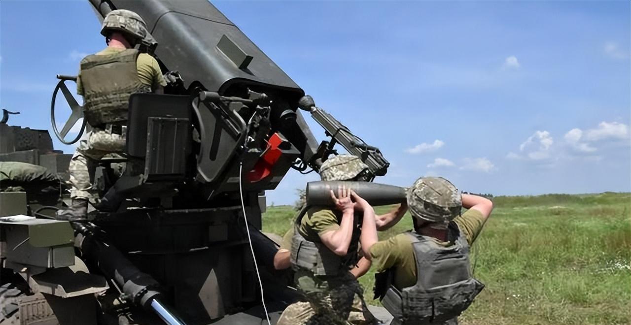 乌克兰作战部队遭双重打击,士气全无,援军无望,胜利无望!