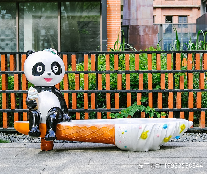 玻璃钢卡通熊猫坐凳网红打卡幼儿园装饰雕塑