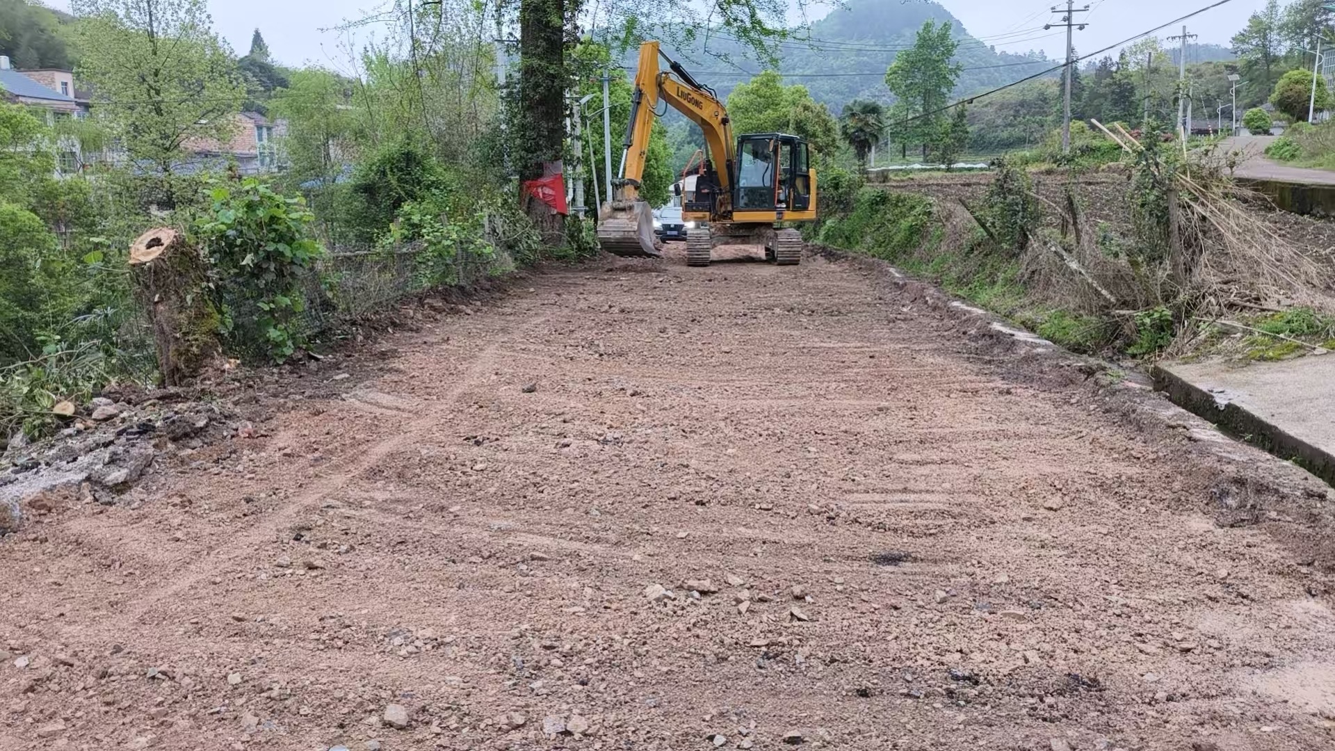 贵州镇远：道路提质守初心 畅通乡村助振兴