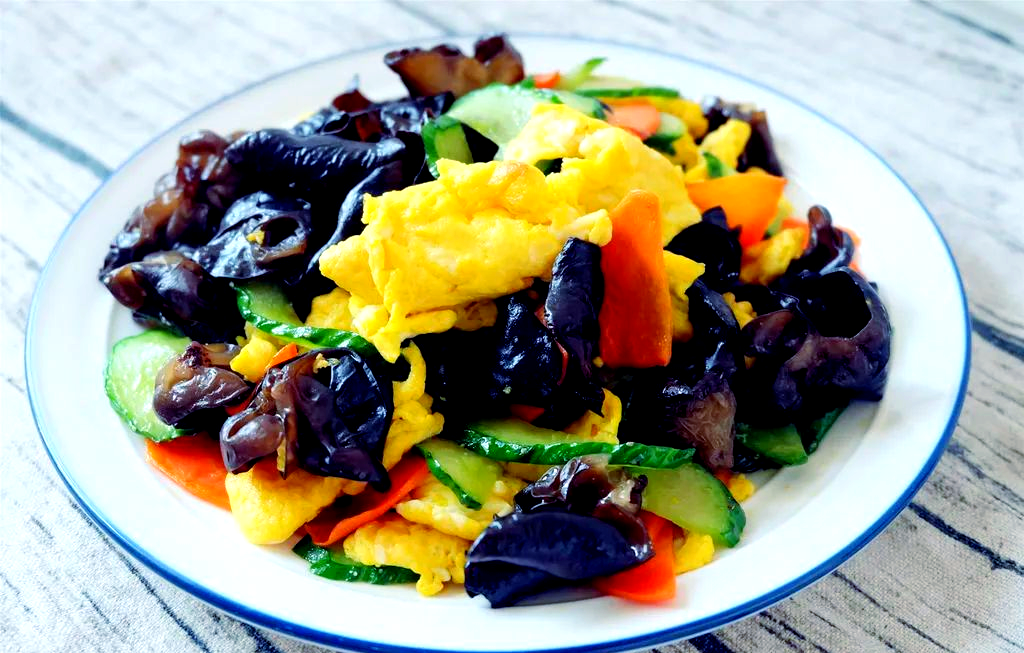 黄瓜木耳炒鸡蛋:营养丰富的清淡美食