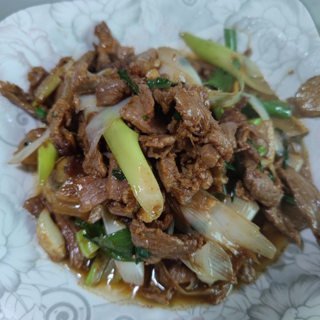 大蔥炒羊肉,鮮嫩下飯,回到蔥都不剩