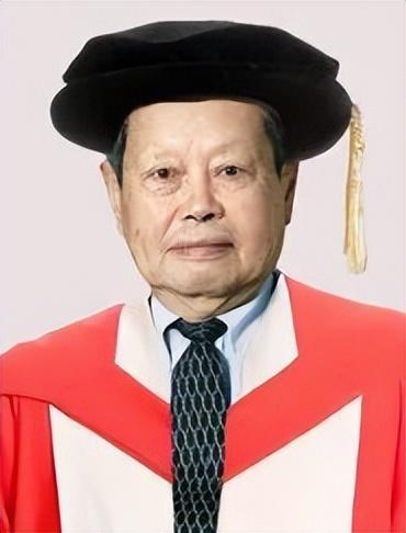 杨振宁等7人获颁香港大学名誉博士学位